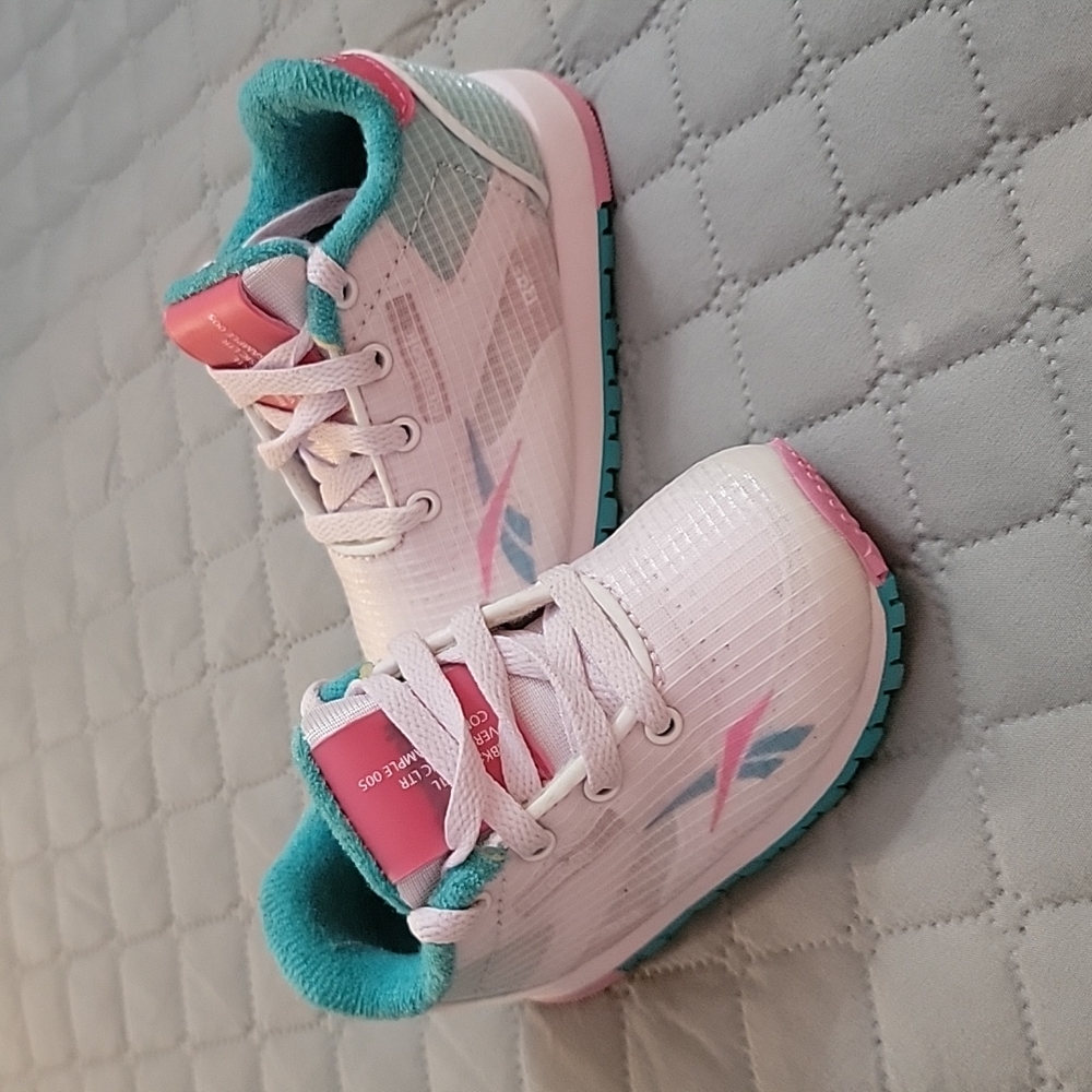 Baby reebok classic
